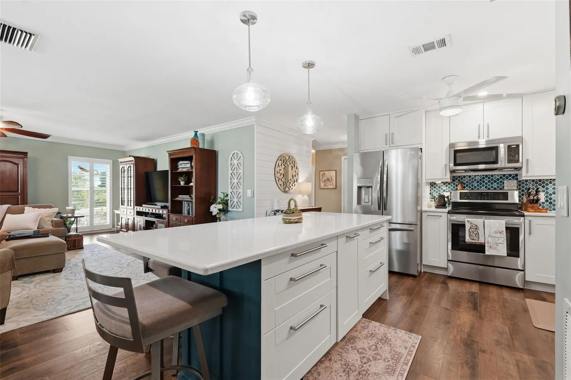 212 Cedarwood Circle Seminole FL 33777