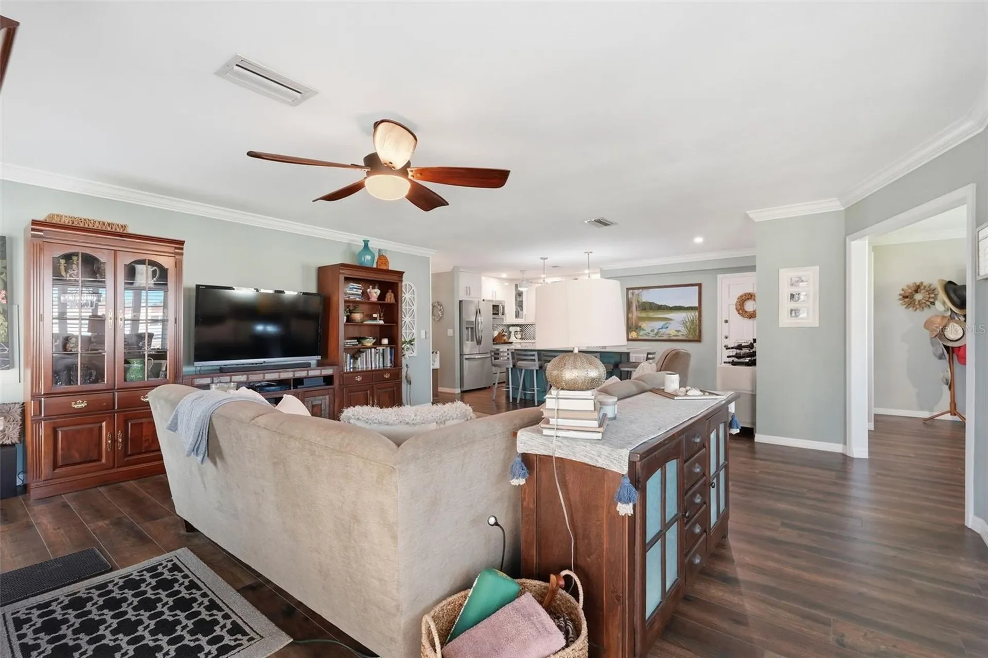 212 Cedarwood Circle Seminole FL 33777