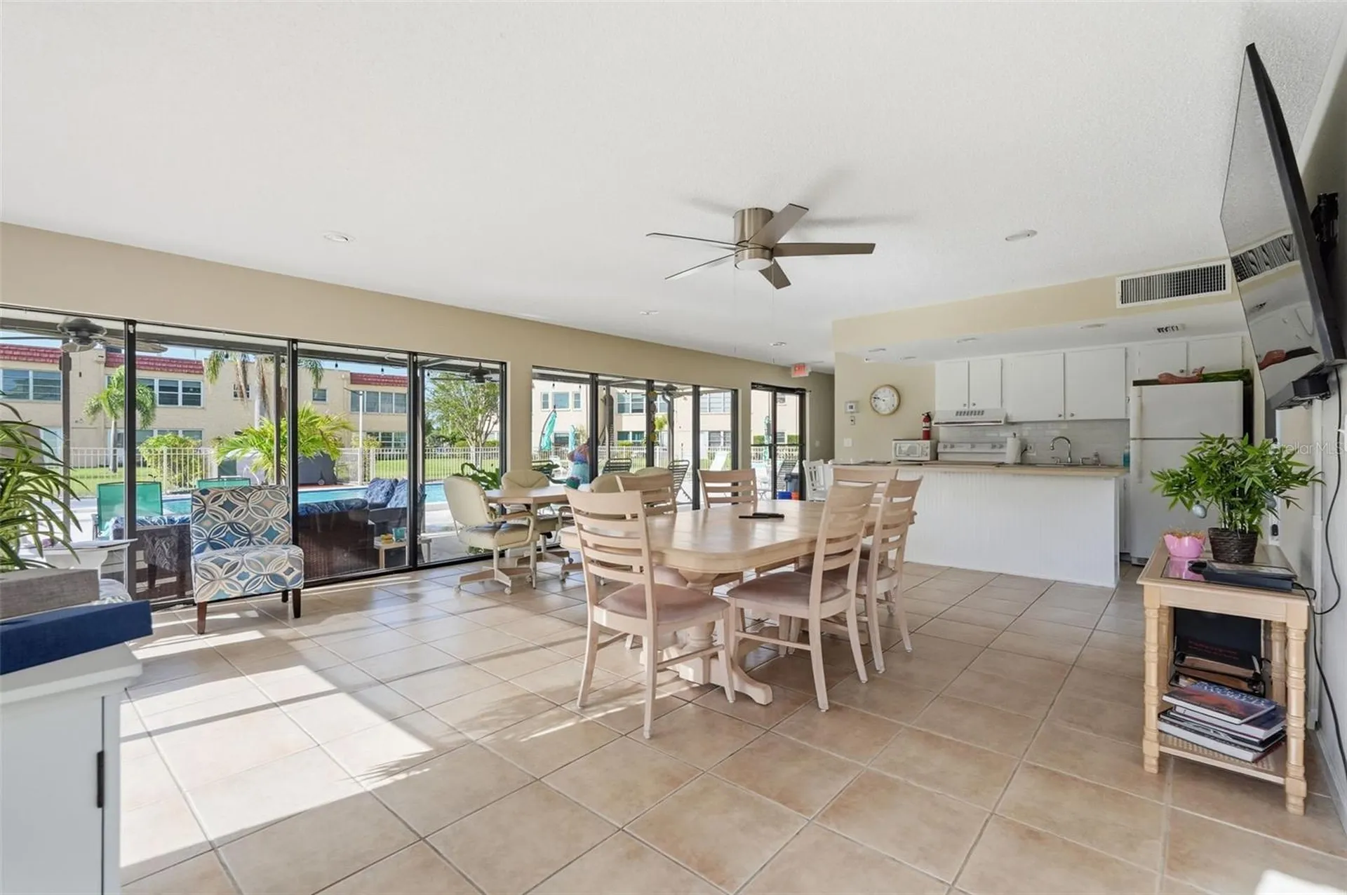 212 Cedarwood Circle Seminole FL 33777