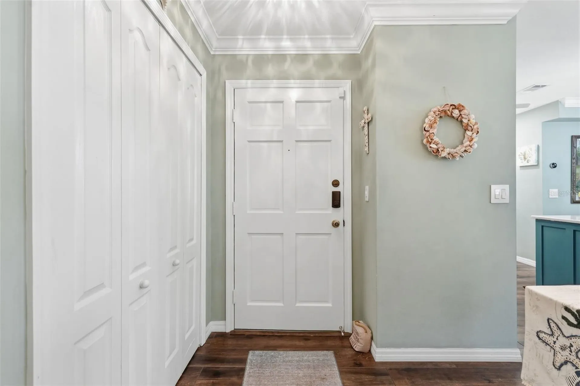 212 Cedarwood Circle Seminole FL 33777