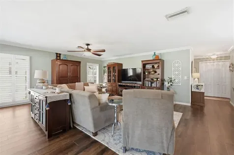 212 Cedarwood Circle Seminole FL 33777