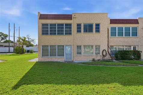 212 Cedarwood Circle Seminole FL 33777