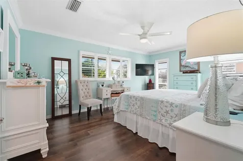 212 Cedarwood Circle Seminole FL 33777