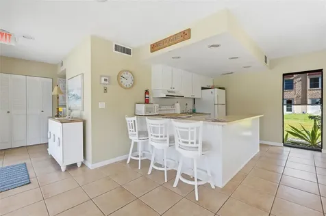 212 Cedarwood Circle Seminole FL 33777