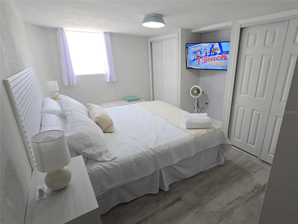 2107 Pine Terrace Sarasota FL 34231