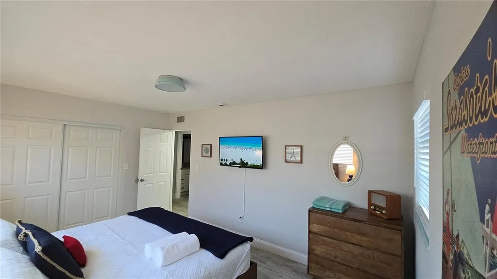2107 Pine Terrace Sarasota FL 34231