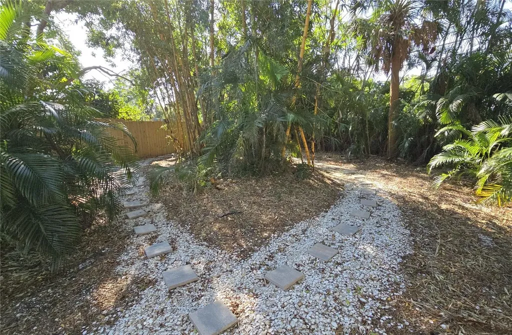 2107 Pine Terrace Sarasota FL 34231