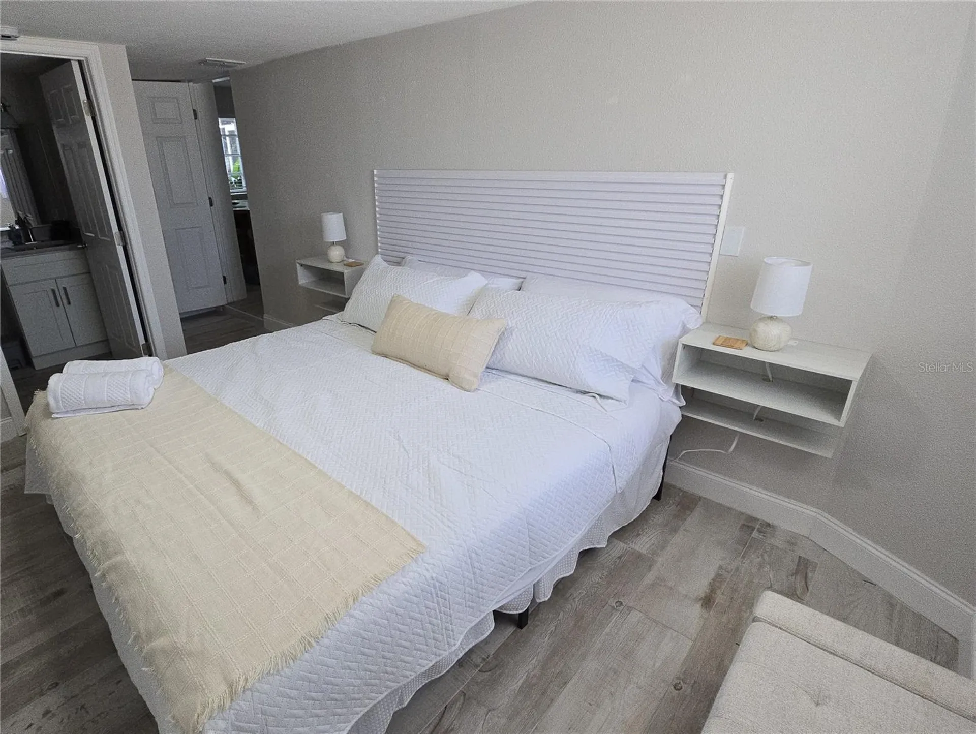 2107 Pine Terrace Sarasota FL 34231
