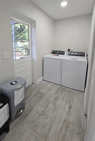 2107 Pine Terrace Sarasota FL 34231
