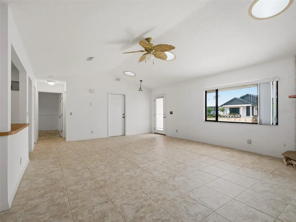808 E 1st Avenue New Smyrna Beach FL 32169