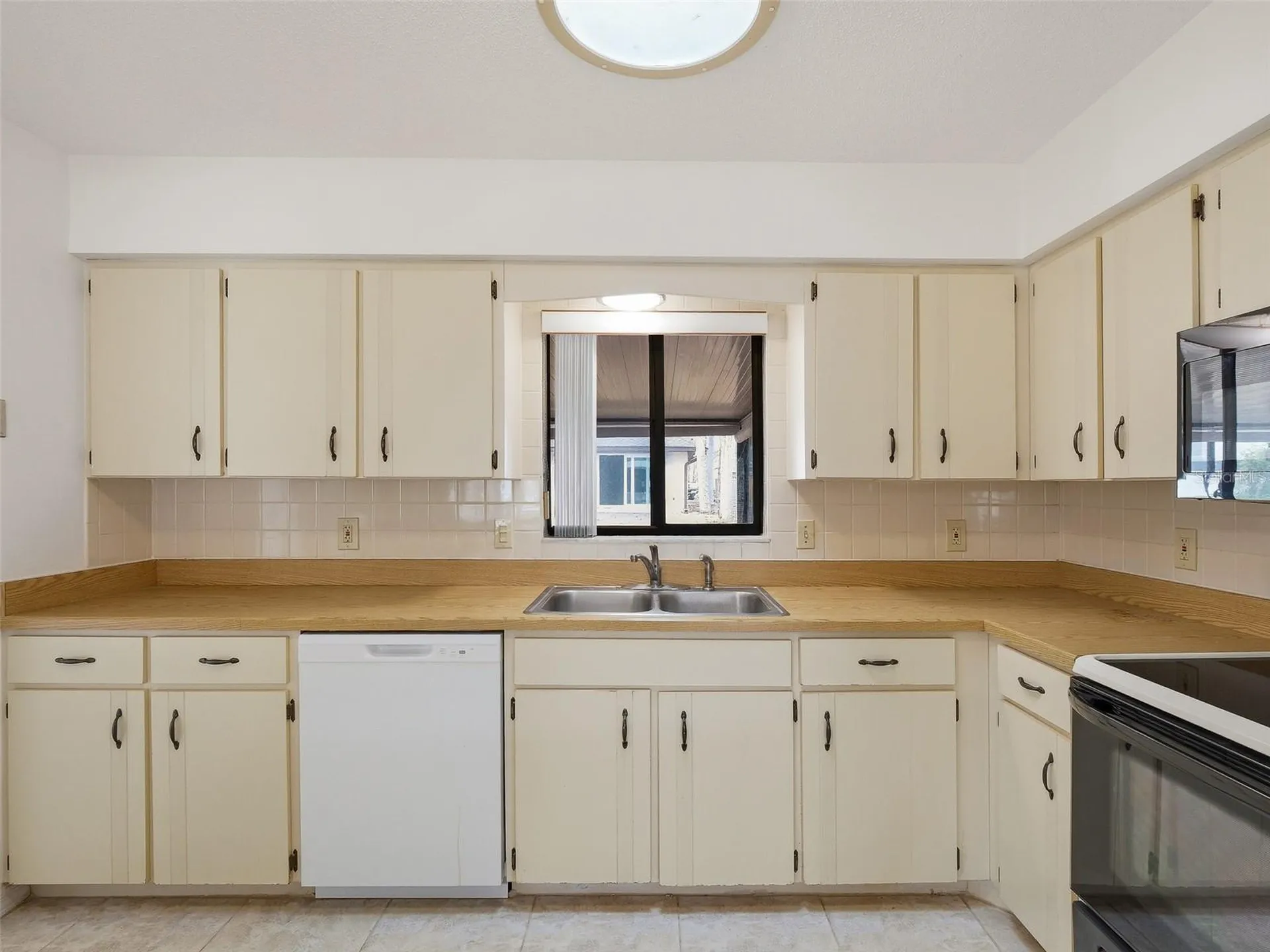808 E 1st Avenue New Smyrna Beach FL 32169