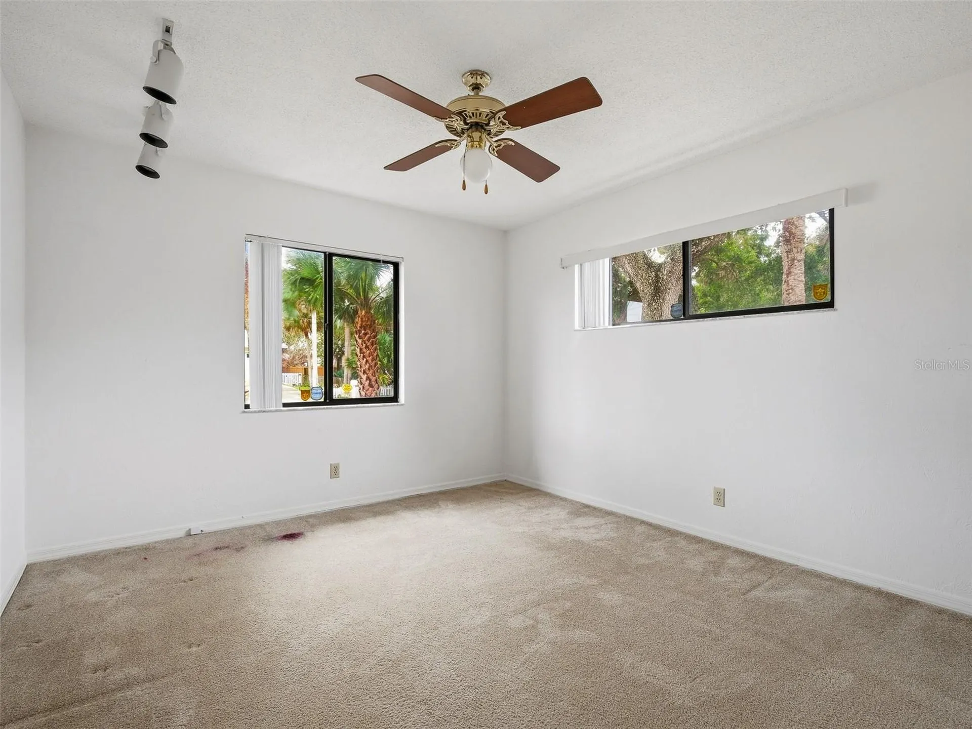 808 E 1st Avenue New Smyrna Beach FL 32169