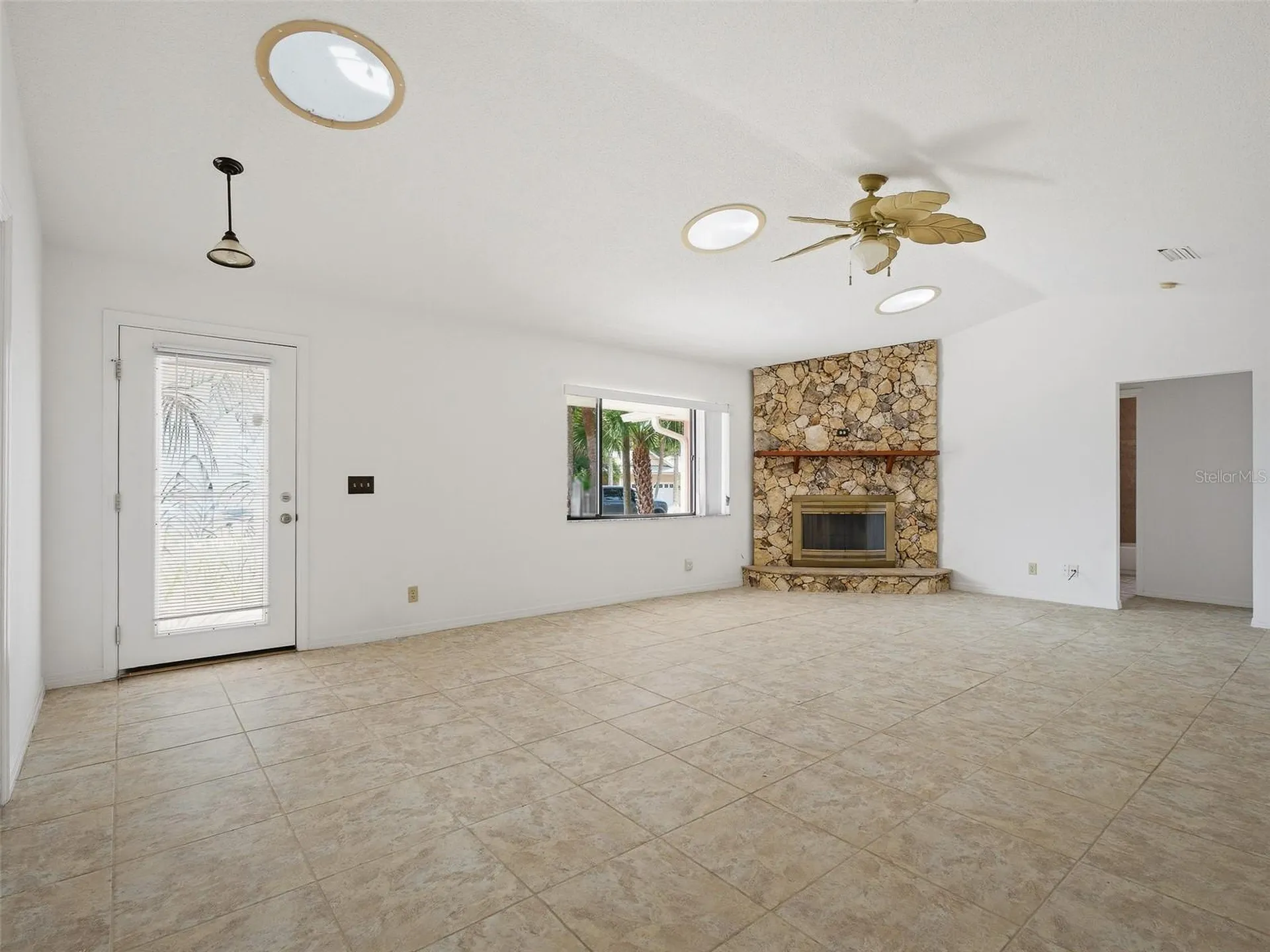 808 E 1st Avenue New Smyrna Beach FL 32169