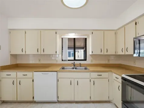 808 E 1st Avenue New Smyrna Beach FL 32169
