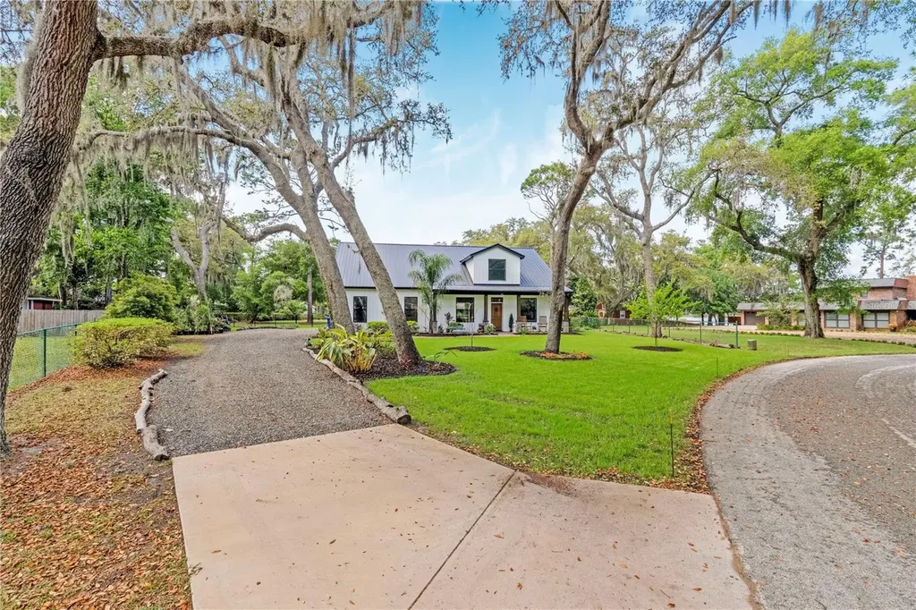 805 Bay Tree Circle Deland FL 32724