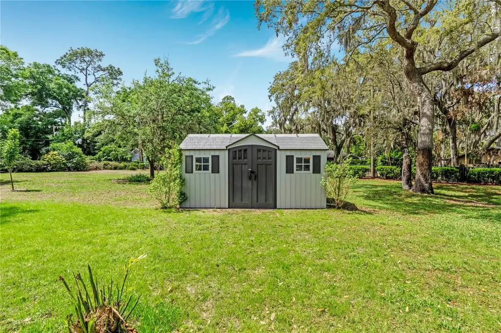805 Bay Tree Circle Deland FL 32724