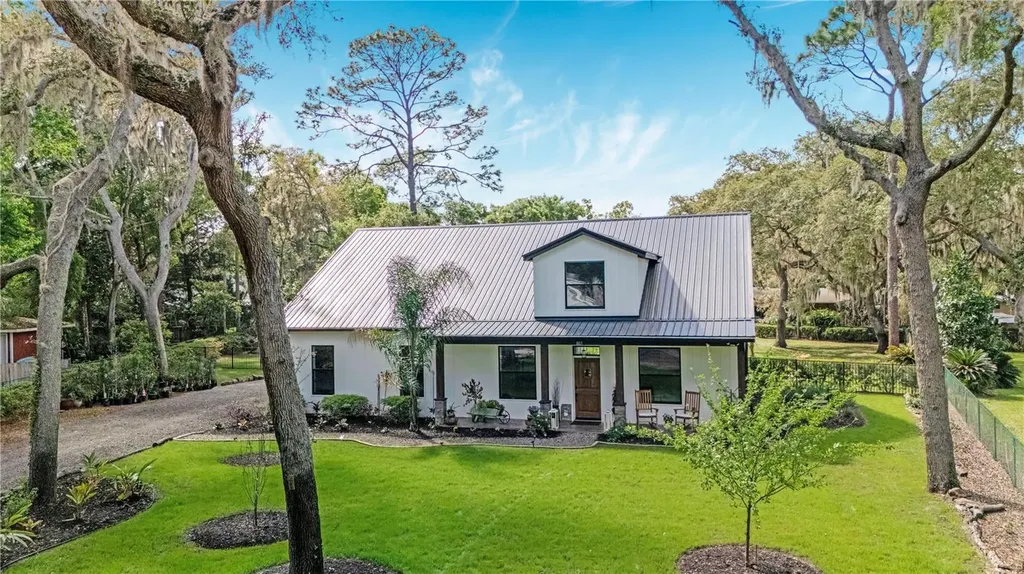 805 Bay Tree Circle Deland FL 32724