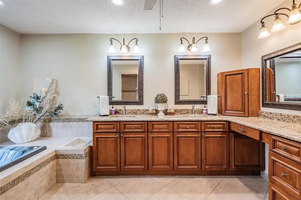 3428 Valley Ranch Drive Lutz FL 33548