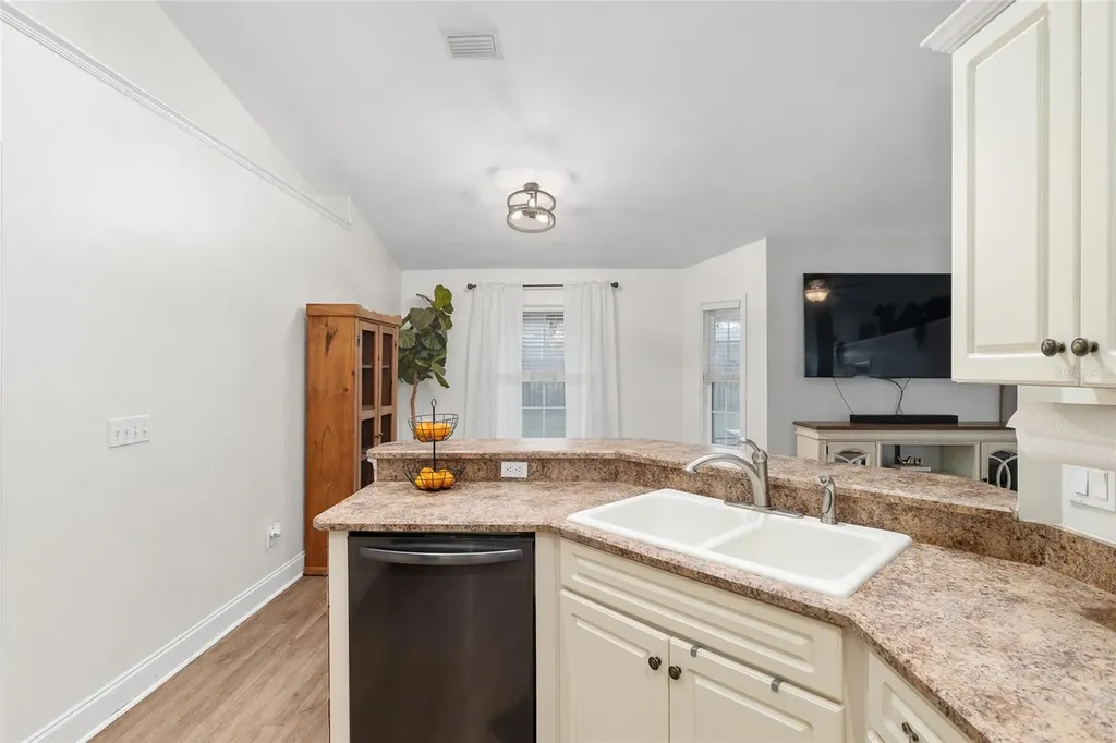 25175 SW 20th Avenue Newberry FL 32669