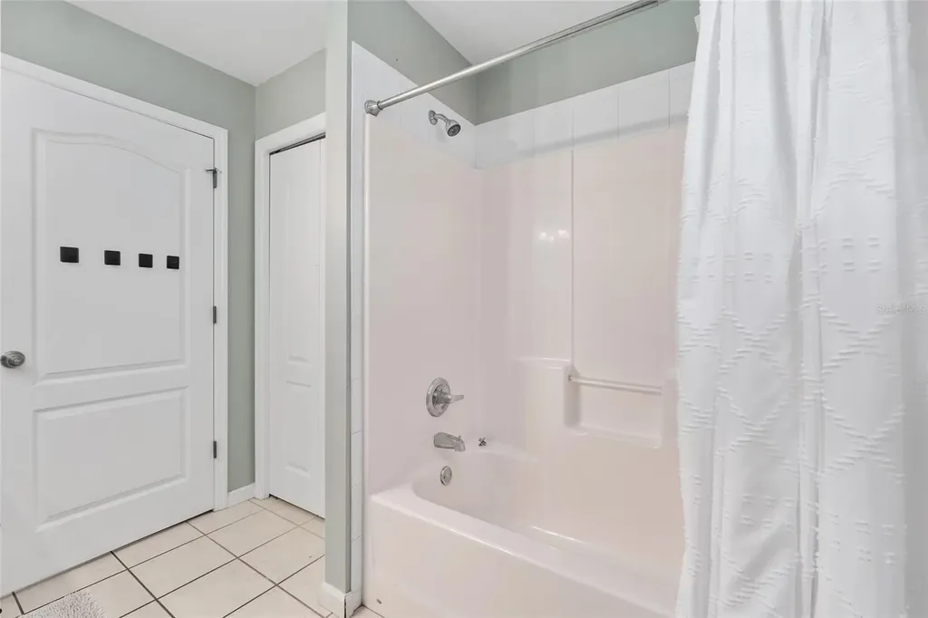 25175 SW 20th Avenue Newberry FL 32669