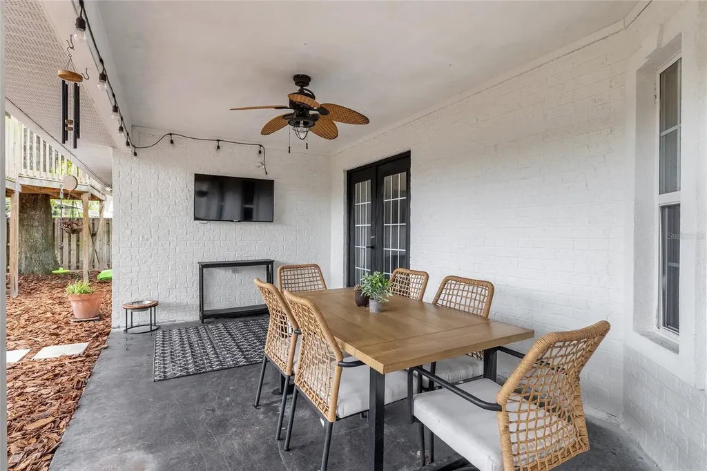 25175 SW 20th Avenue Newberry FL 32669
