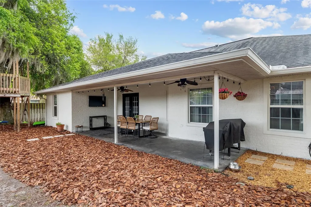 25175 SW 20th Avenue Newberry FL 32669