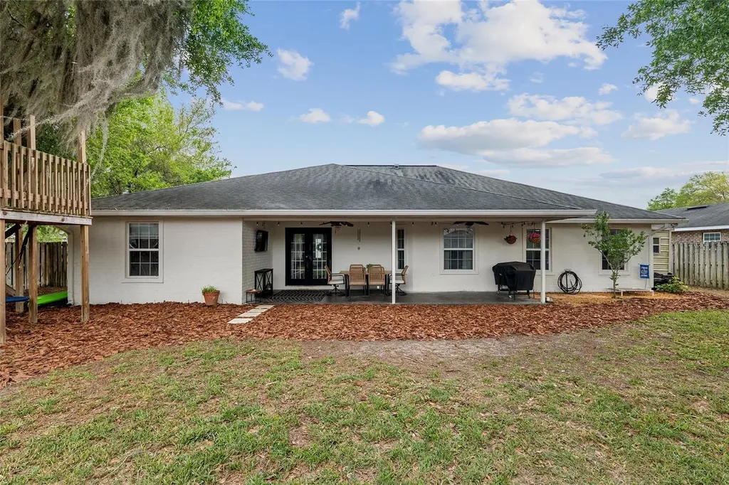 25175 SW 20th Avenue Newberry FL 32669