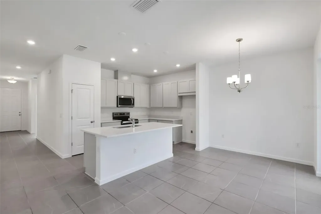 2920 Supermarine Road Tavares FL 32778