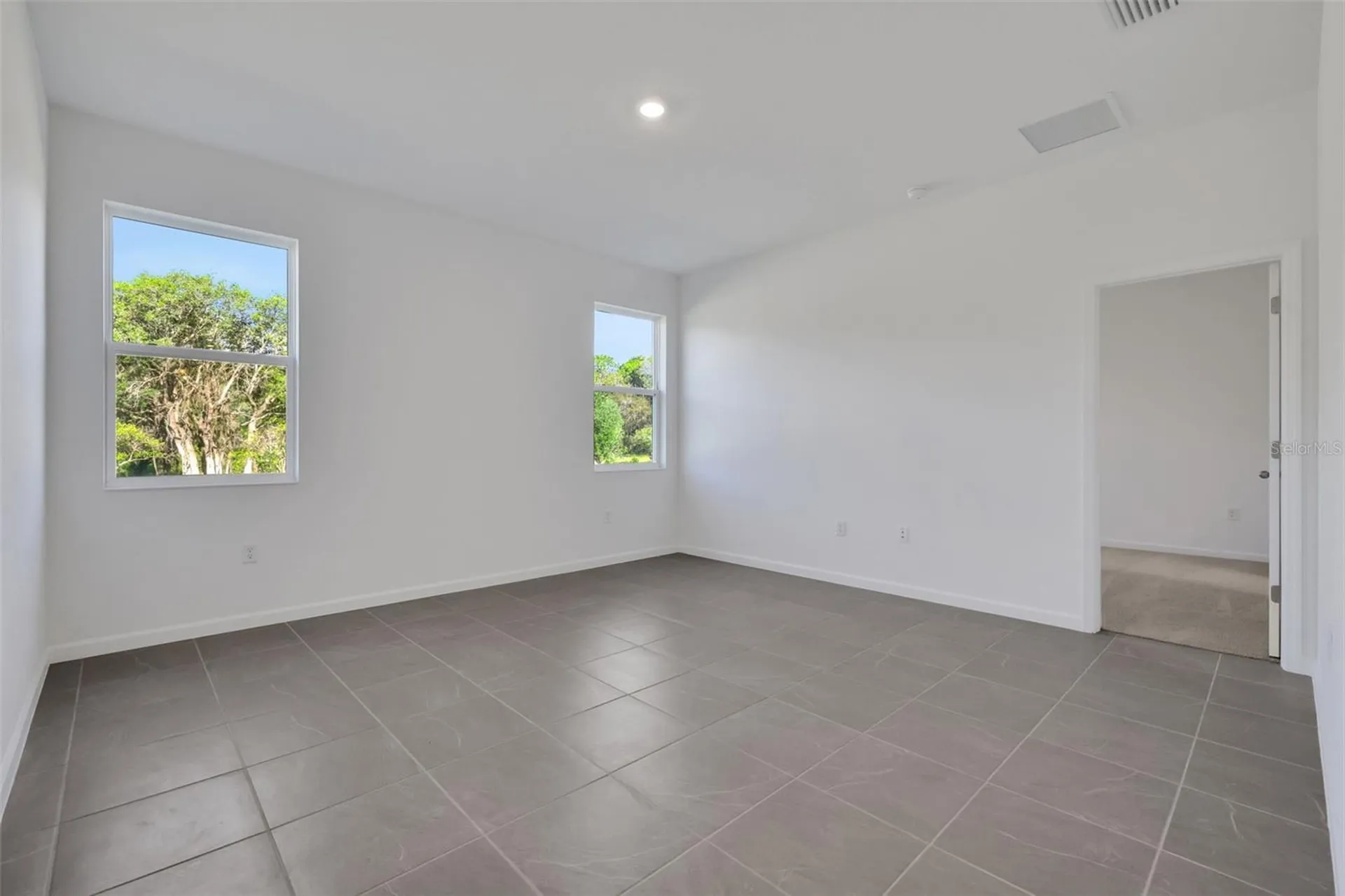 2920 Supermarine Road Tavares FL 32778