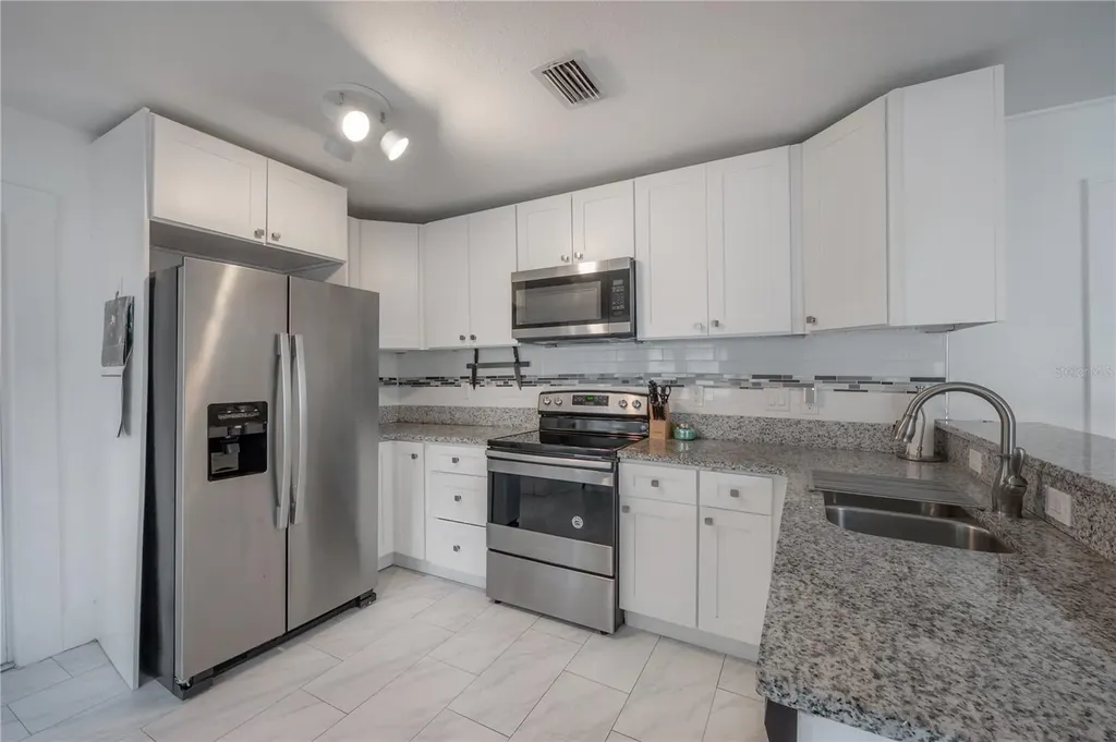 207 W Hiawatha Street Tampa FL 33604