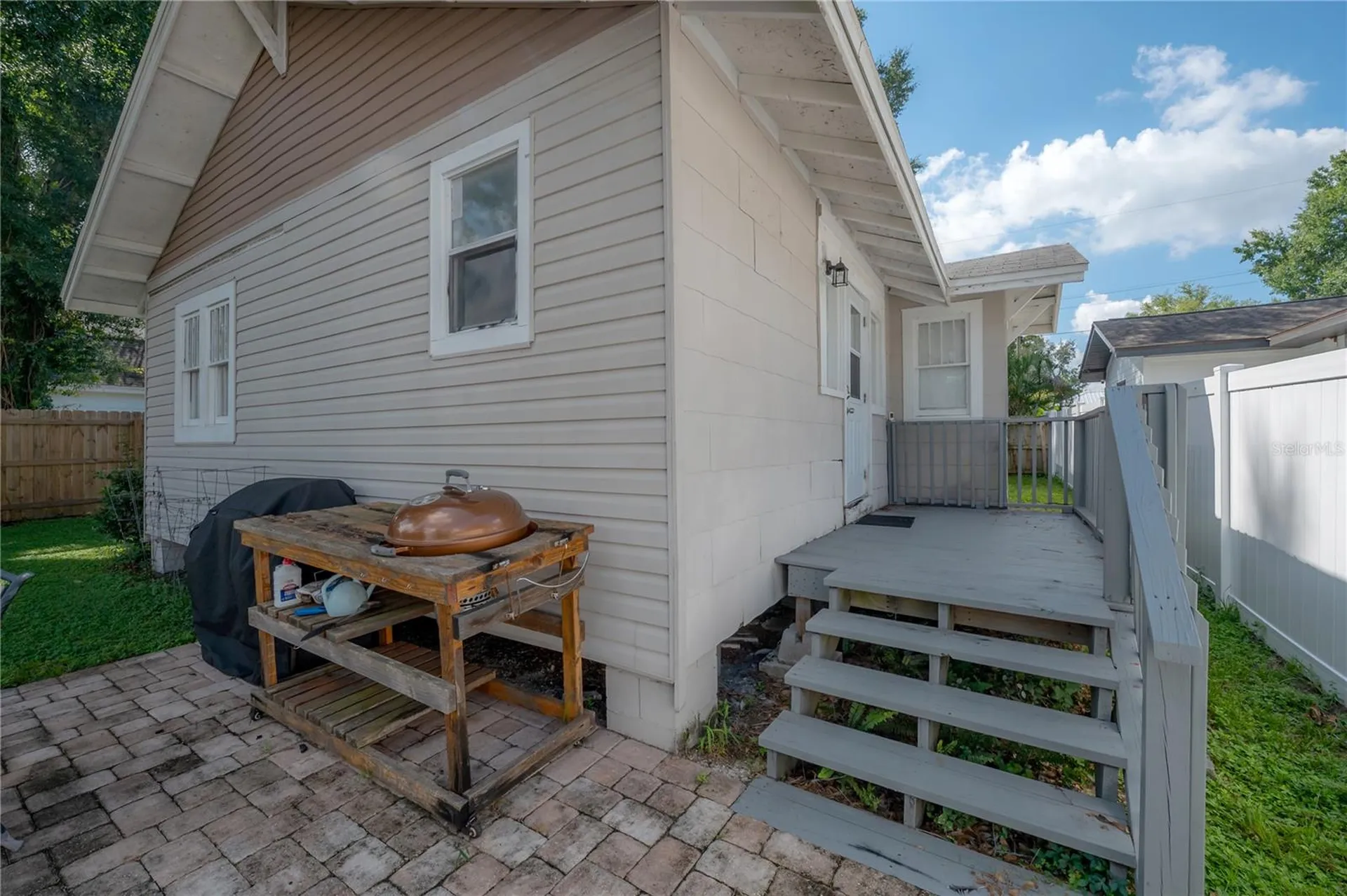 207 W Hiawatha Street Tampa FL 33604