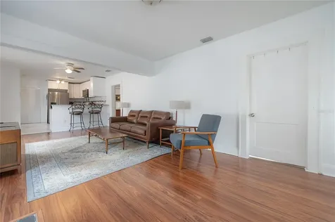 207 W Hiawatha Street Tampa FL 33604