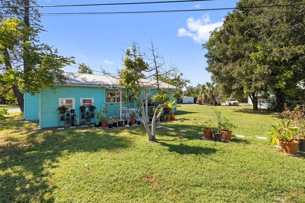 7001 13th Street N St Petersburg FL 33702