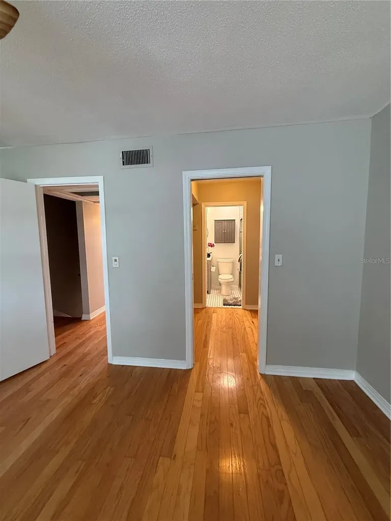 6919 Place De La Paix St Petersburg FL 33707