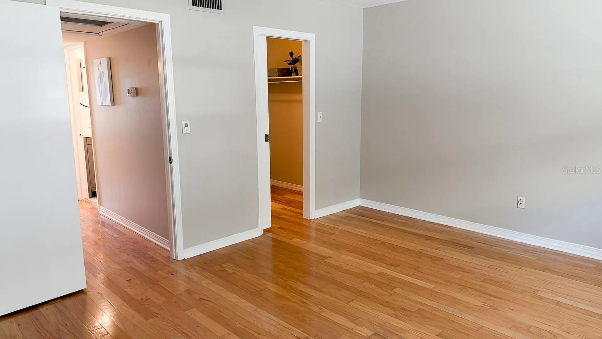 6919 Place De La Paix St Petersburg FL 33707