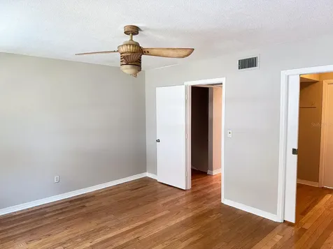 6919 Place De La Paix St Petersburg FL 33707