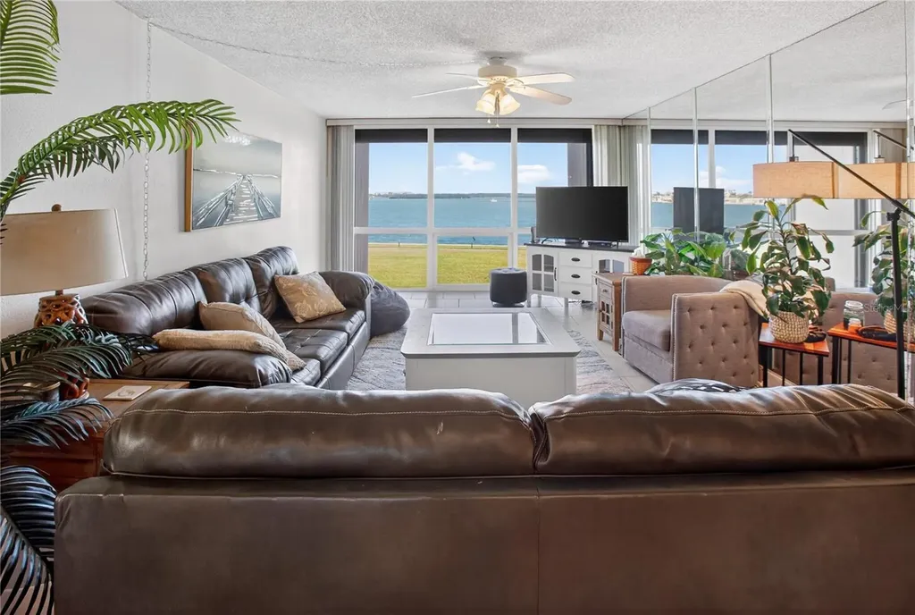 1 Key Capri Treasure Island FL 33706