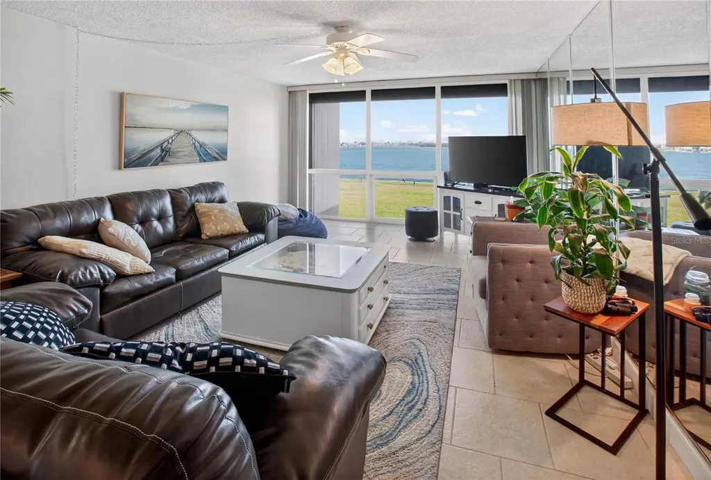 1 Key Capri Treasure Island FL 33706