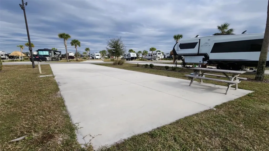 94 Cedar Circle E Lake Wales FL 33898