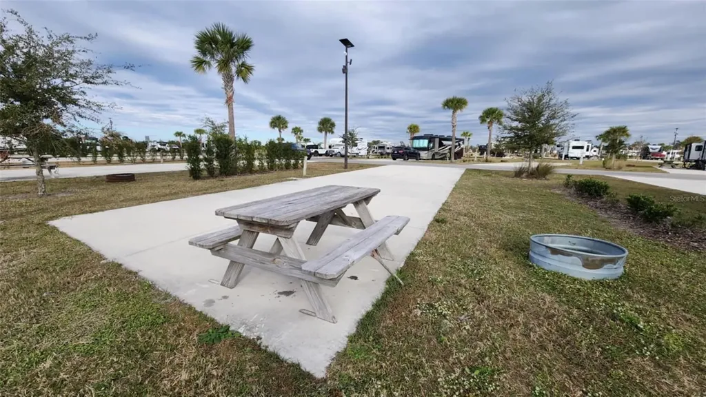 94 Cedar Circle E Lake Wales FL 33898