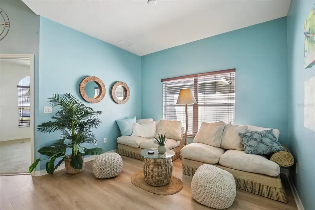 319 19th Street NW Ruskin FL 33570