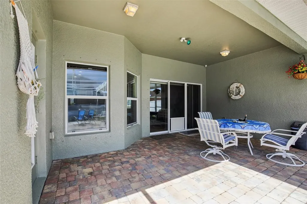 319 19th Street NW Ruskin FL 33570