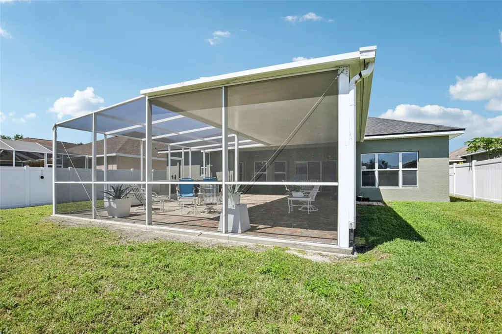 319 19th Street NW Ruskin FL 33570