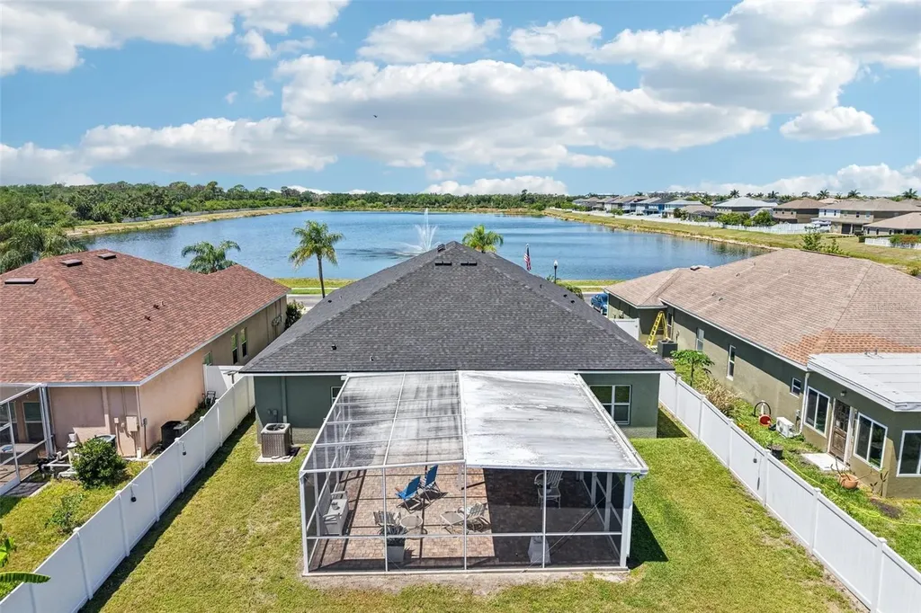 319 19th Street NW Ruskin FL 33570