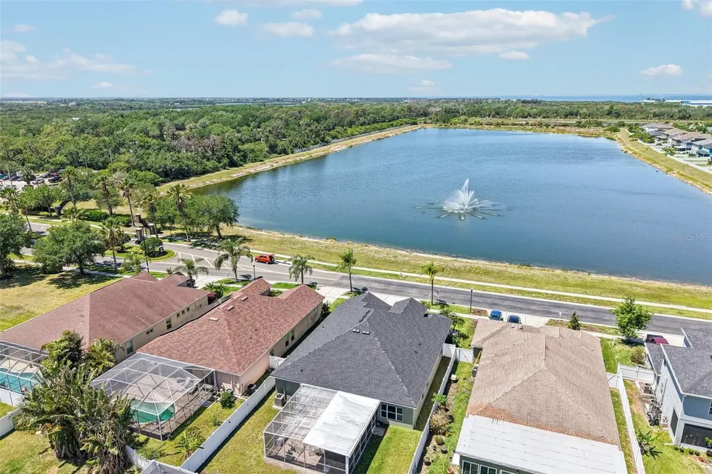319 19th Street NW Ruskin FL 33570