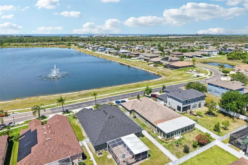 319 19th Street NW Ruskin FL 33570
