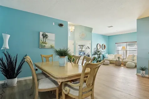 319 19th Street NW Ruskin FL 33570