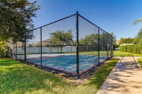 319 19th Street NW Ruskin FL 33570