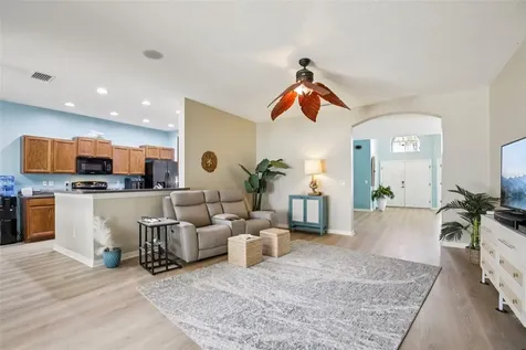 319 19th Street NW Ruskin FL 33570