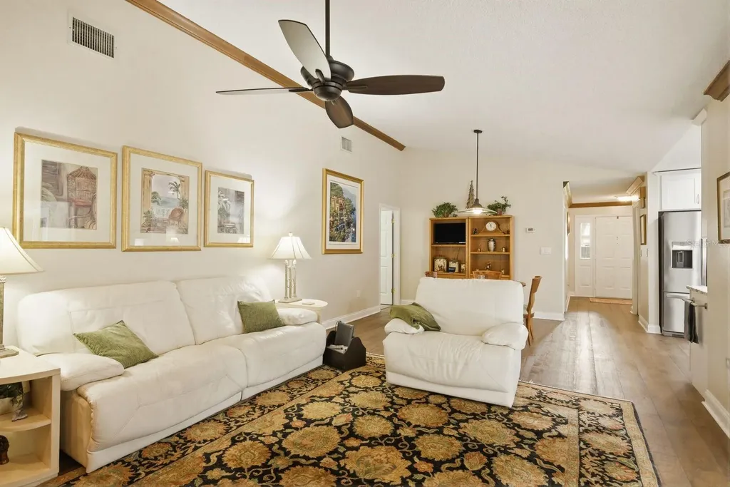1736 Pine Hill Court Safety Harbor FL 34695